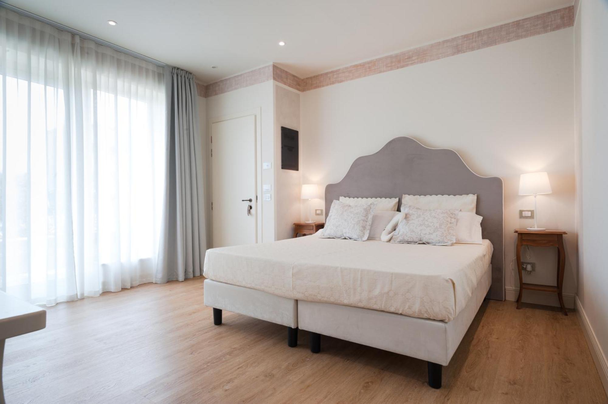 Incanto Di Luna Hotel Sirmione Kültér fotó